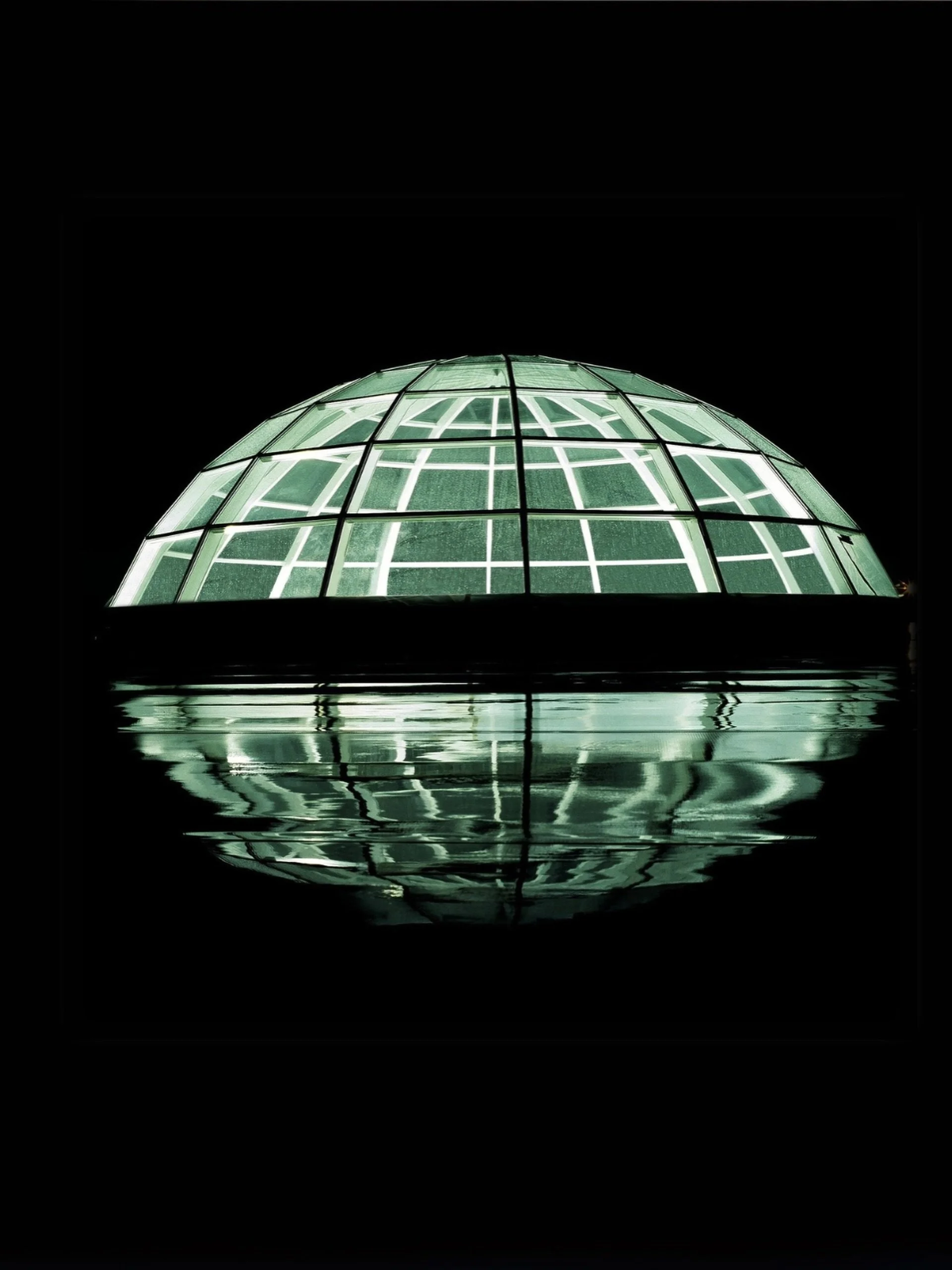 Flashback Friday: Ever wonder about our profile picture?

More than two decades ago, inter-sky manufactured and installed a dome skylight for a commercial building in Florida. After an evening of heavy rain, one of our installation crew members captu
