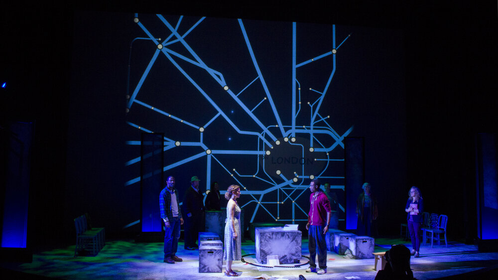 Theatre-The-Curious-Incident-of-the-Dog-in-The-Night-Time-Joe-Burke_08.jpg
