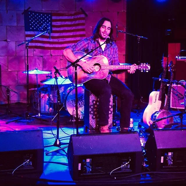 John Till warming up the @blackbuzzardob for us.
