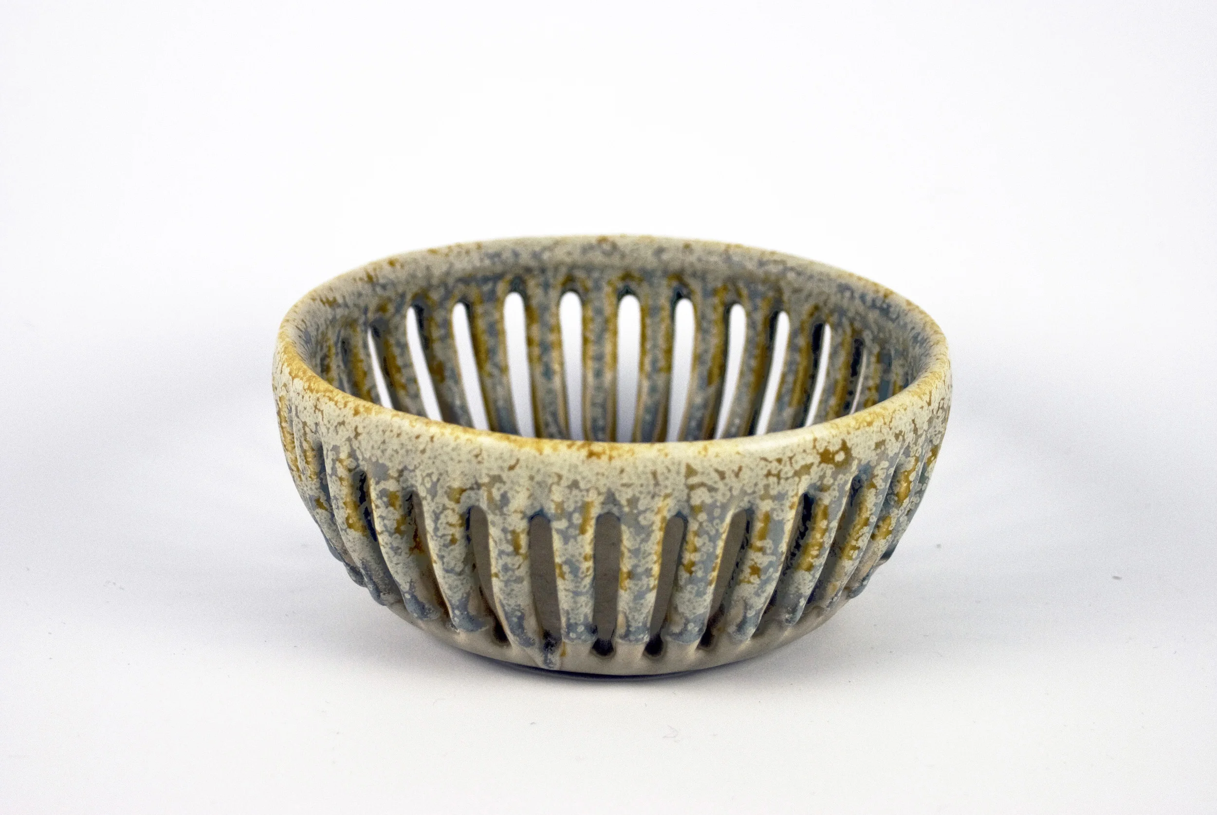 slotted bowl 03_2017a.jpg