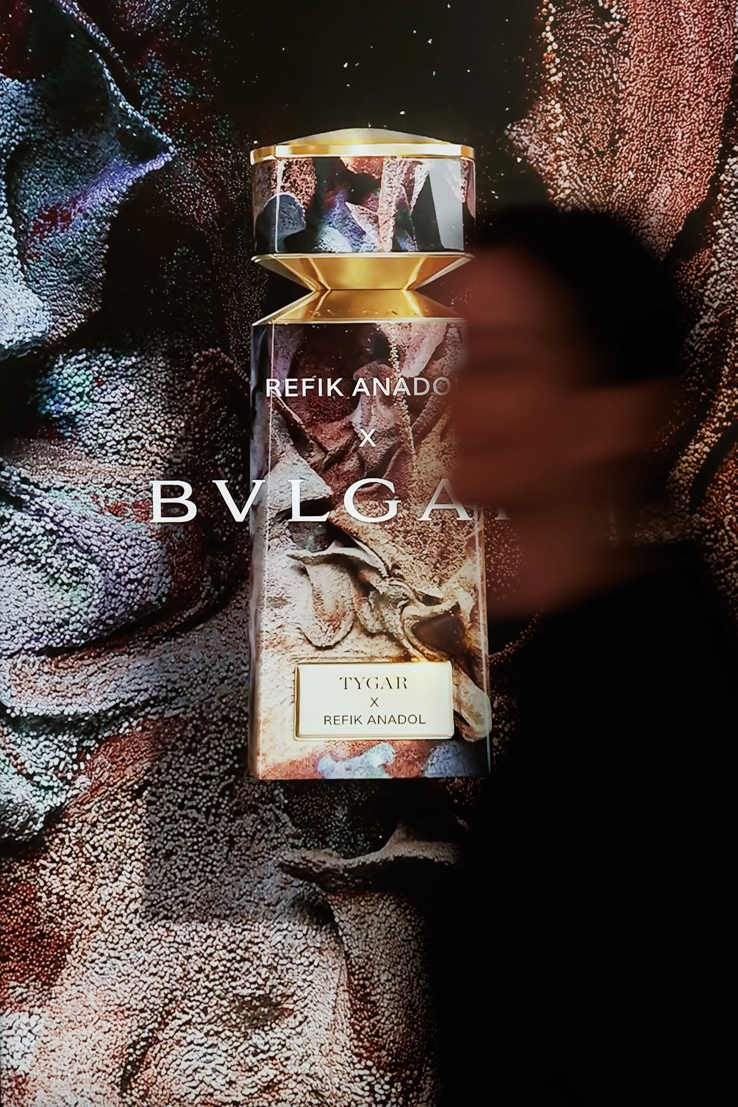 BVLGARI_HANDS_UP_54.jpg
