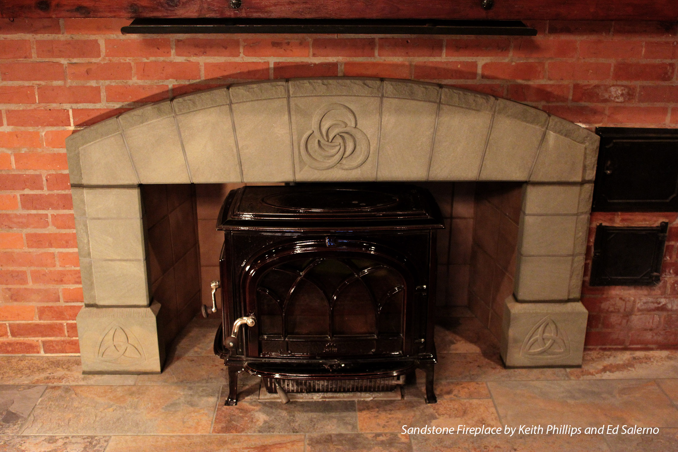 Sandstone_fireplace_02a.jpg