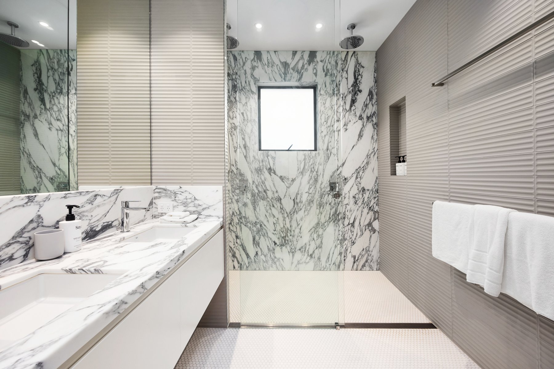 26 Seaview 12 LR.jpg