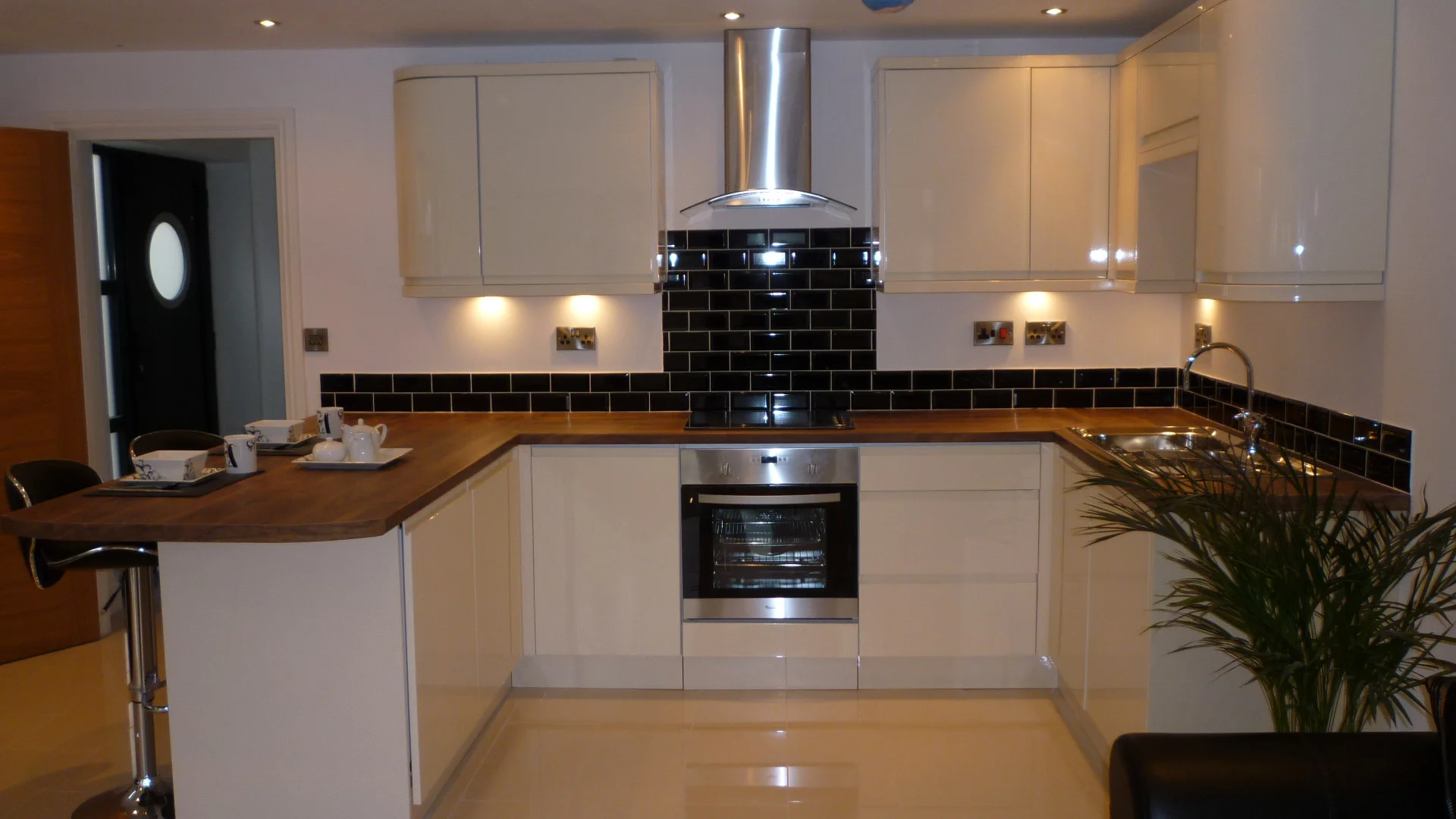 kitchens-P1010421.JPG