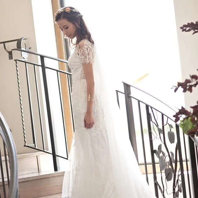 The sweetest bride, getting ready at the gorgeous Farmhouse accomodation @stoneoftheyarravalley . #brideinspo #estatewedding #bridetobe
