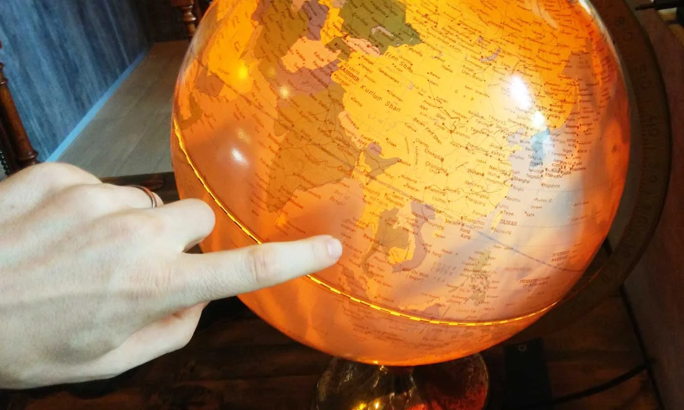 globe_3x5_1400.jpg