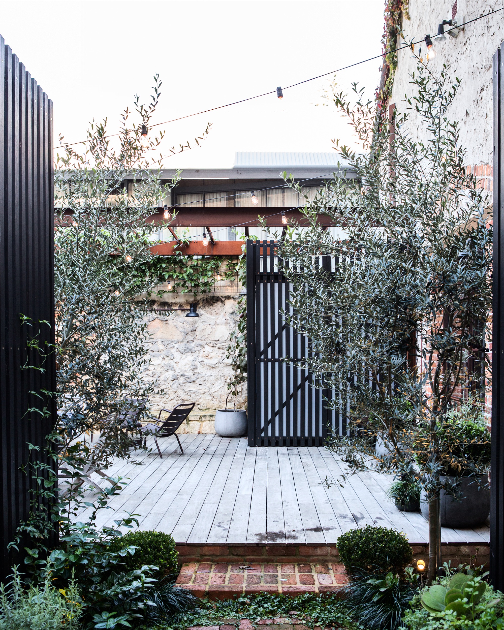 Slightly Garden Obsessed PROJECT | Design by Mon Palmer