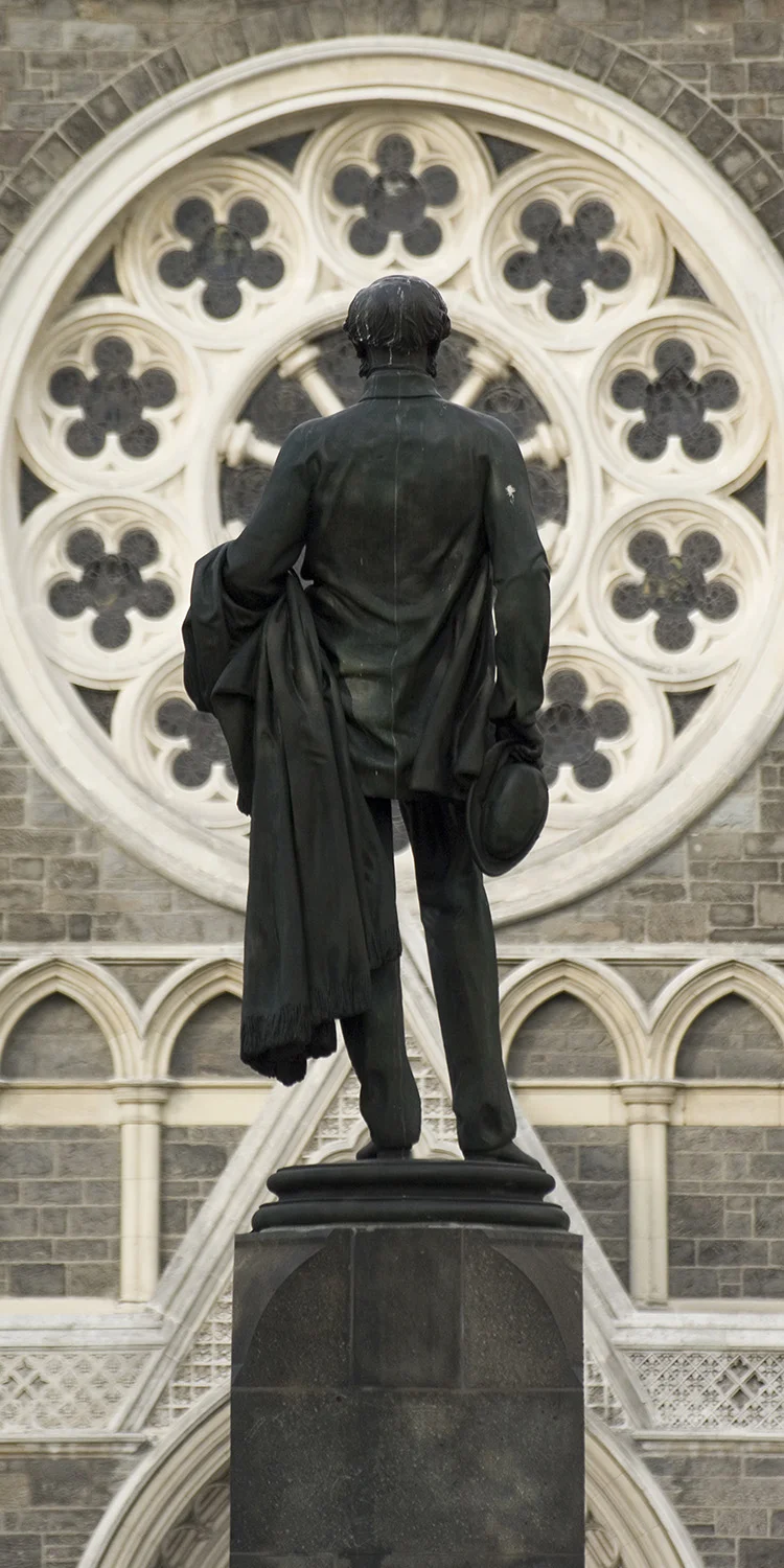 Statue copy.jpg
