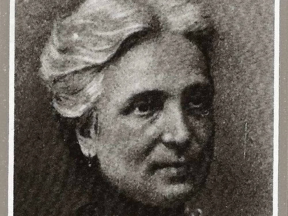 Emma-Perodi-2.jpg