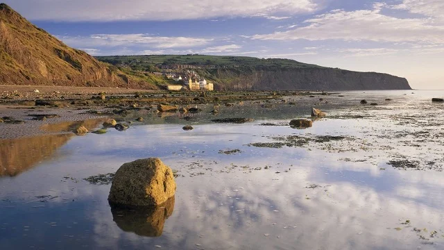 1431760826995-robin-hoods-bay-from-boggle-hole-joe-cornish-62271-web-resized.jpg