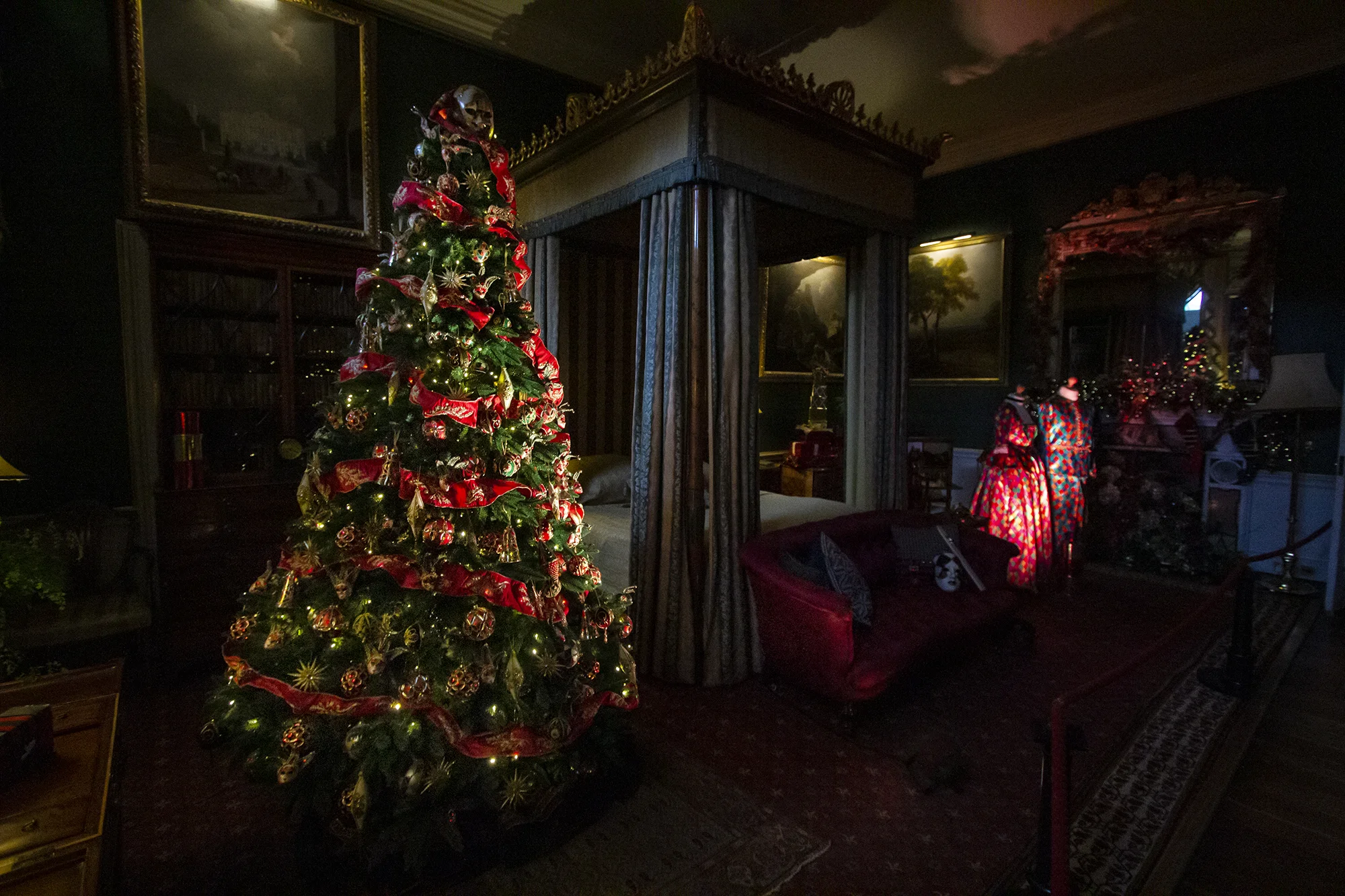 A CHRISTMAS MASQUERADE