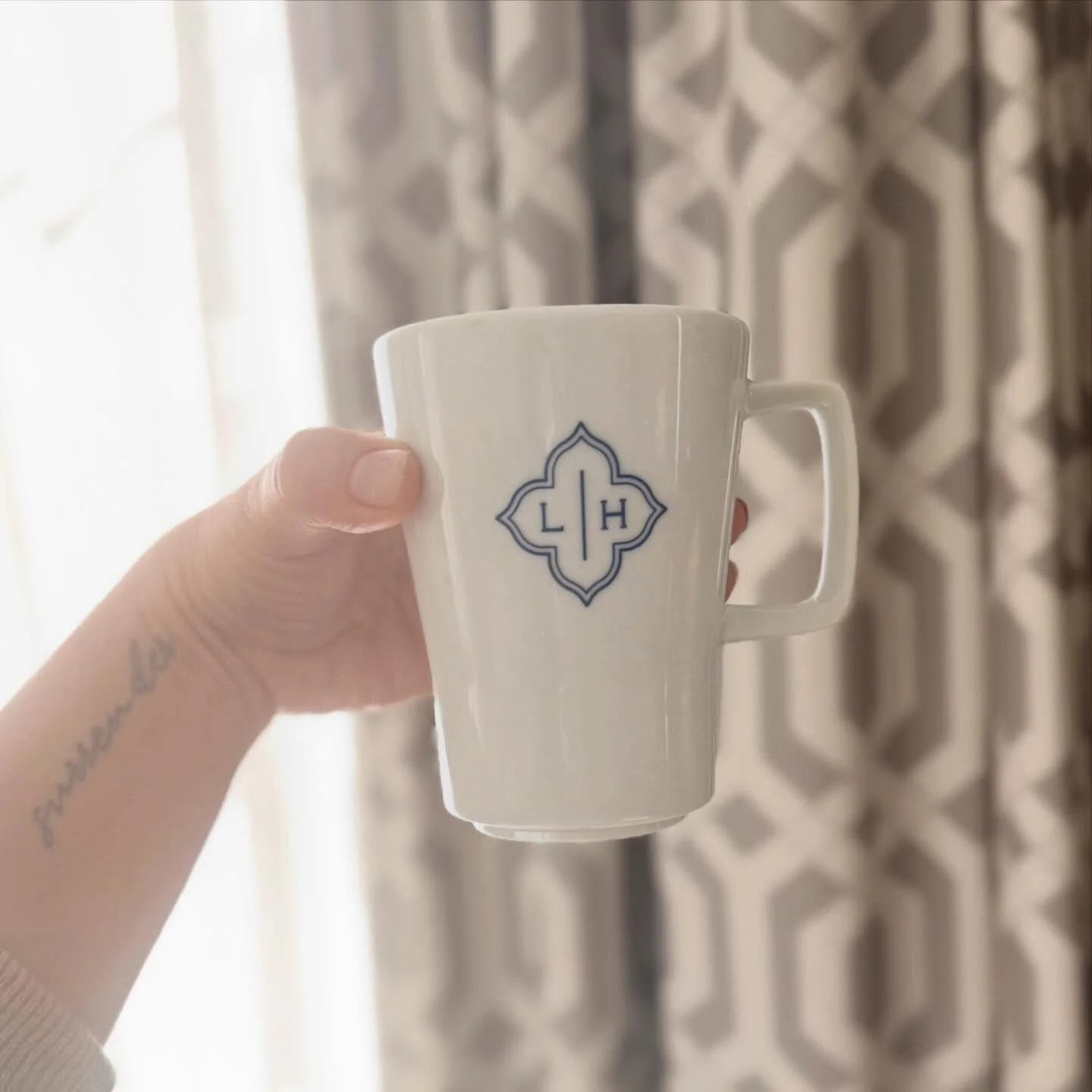 The little details matter.

Blending work and play this week in Houston and loving all the hospitality details at @lancasterhotel. From the beautifully branded pieces throughout the hotel&hellip;to little things like the Prosecco upon arrival and hav