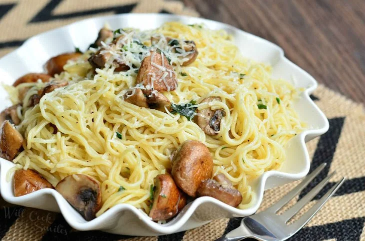 <b>CAPELLINI WITH FRESH MUSHROOMS $49 / $79</b>