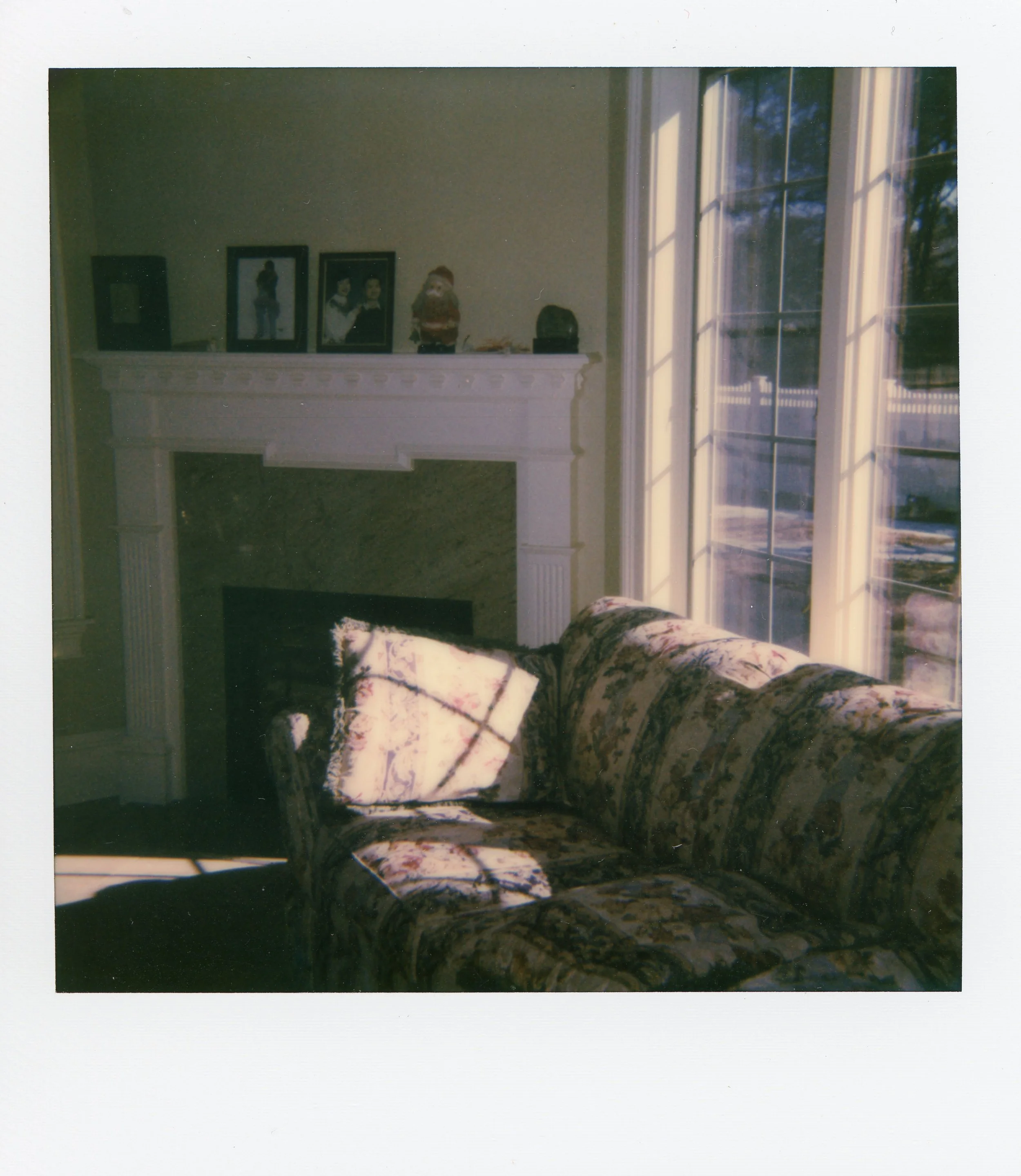 sunroom-couch0002.jpg