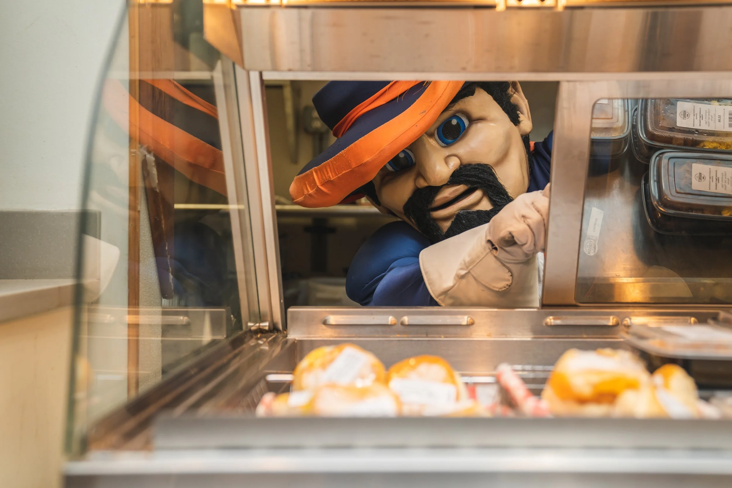Caveman at Bellair Market-83.jpg