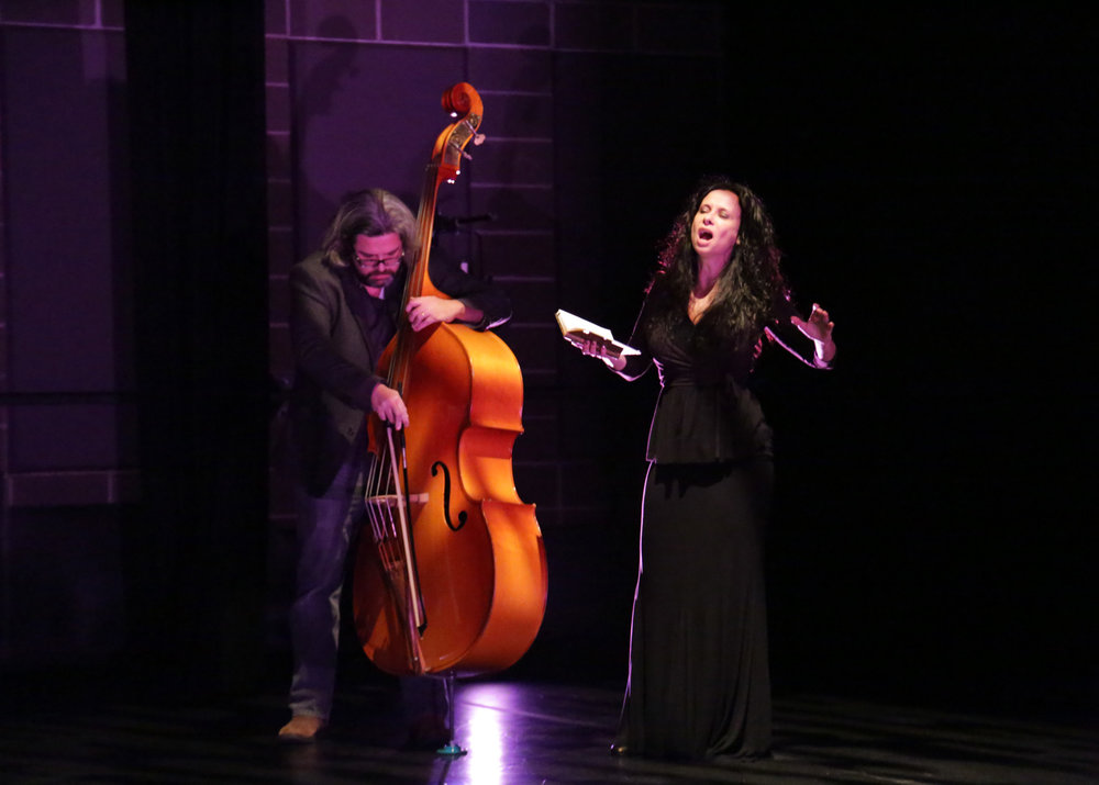  Dialogue entre, an experimental trio. Misha Penton, soprano. Brent Fariss, double bass. Music by Misha Penton and Brent Fariss. Meg Brooker, dancer and choreographer 