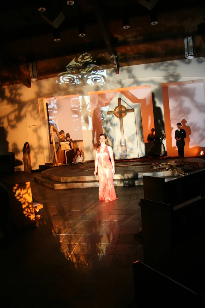 Autumn Spectre. Misha Penton, soprano, concept, director; with singers: Alison Greene, Michael Walsh, Lisa Borik. Dancer, Toni Valle. Piano, Stephen W. Jones. Photo: D. Nickerson.