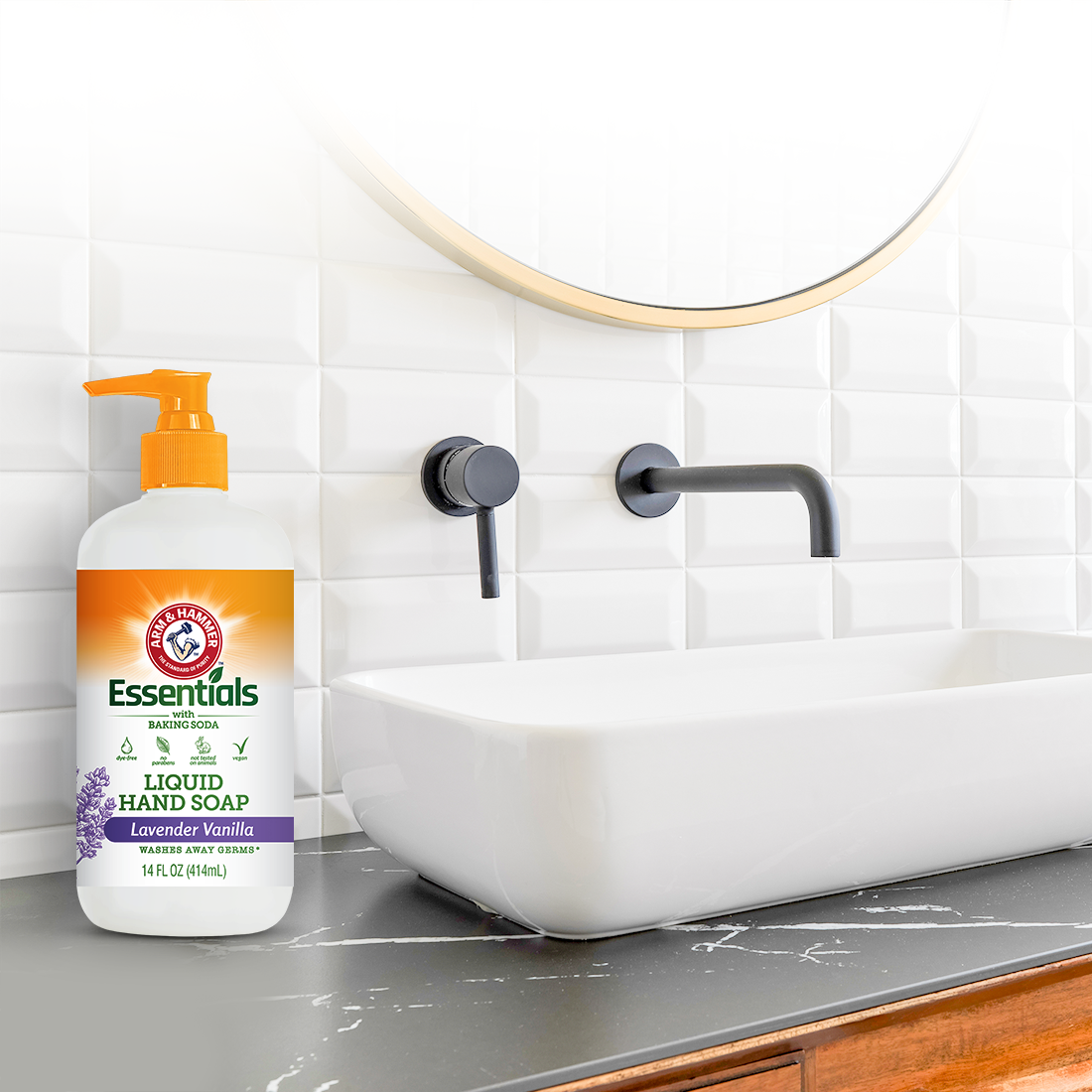 A&H Essentials_Liquid Hand Soaps_14oz_Life Style 1_Lavender Vanilla.png