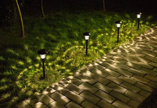 The Best Solar Pathway Lights, Best Solar Garden Lighting Uk