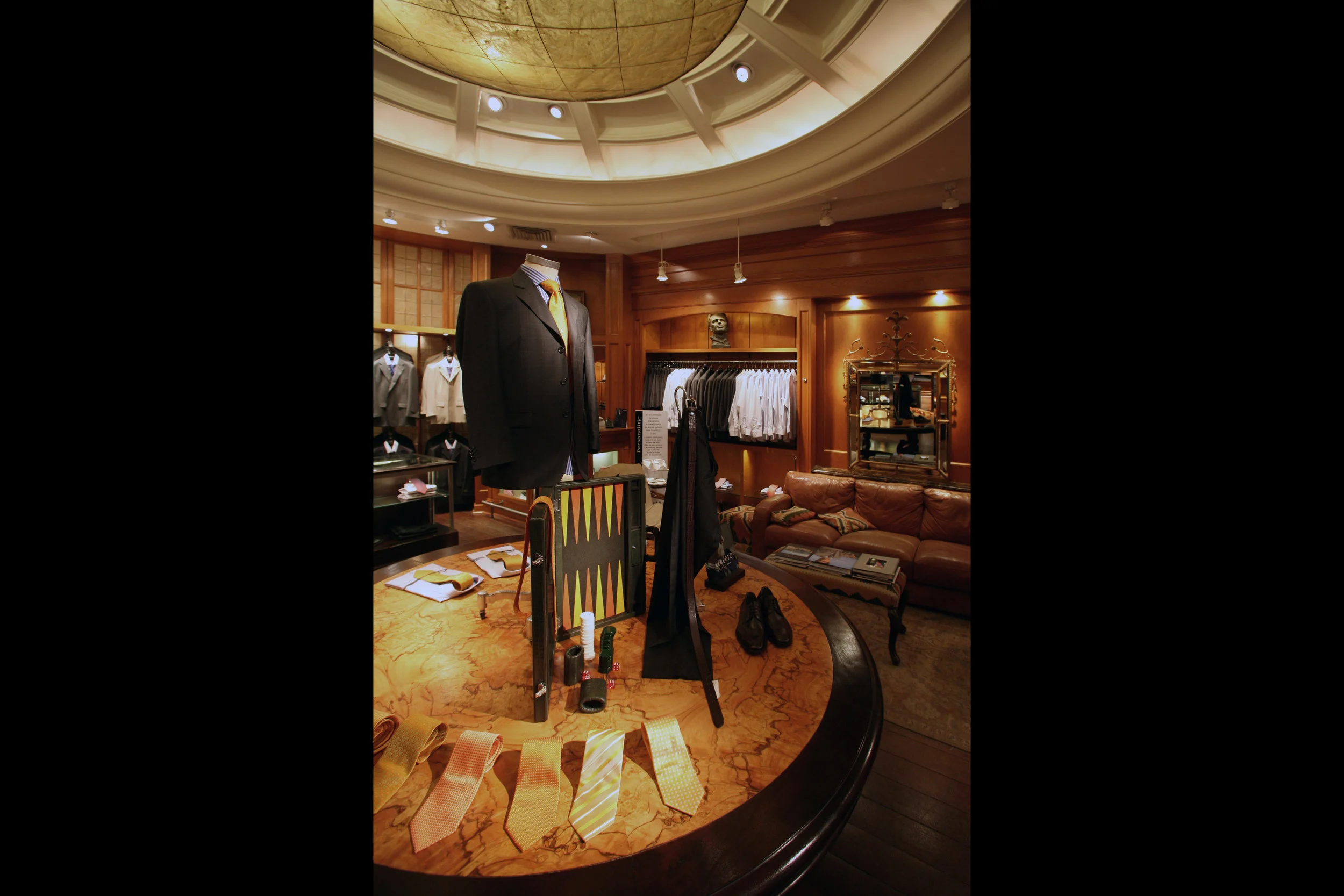 Alberto-FashionMall-MesaCentral.jpg