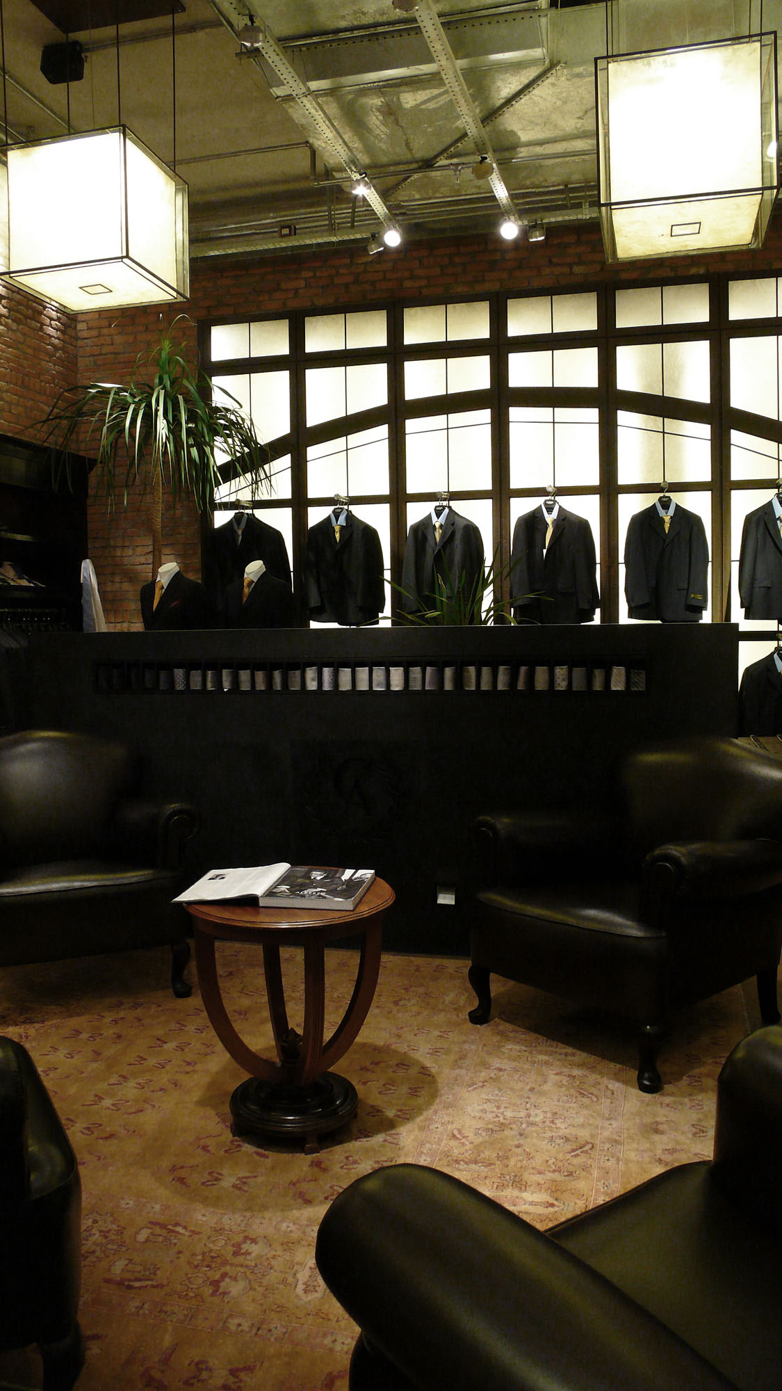 Reduced Gentleman-RS-Lounge.jpg