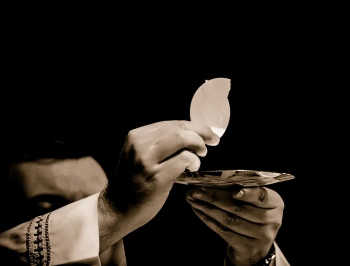 eucharist-1591663_960_720_pixabay.jpg
