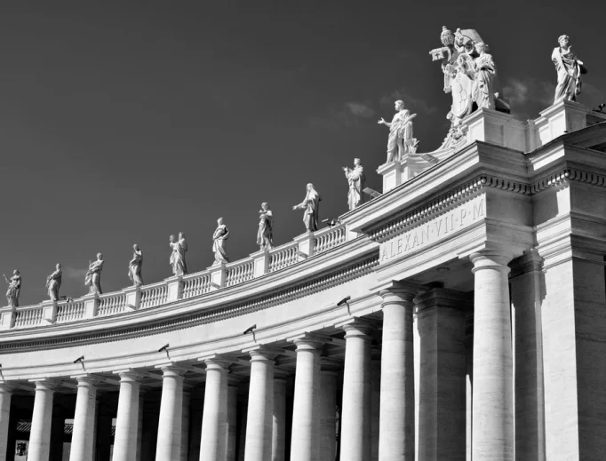 photo-1553419231-a42f77b2fb96_vatican_unsplash.jpg