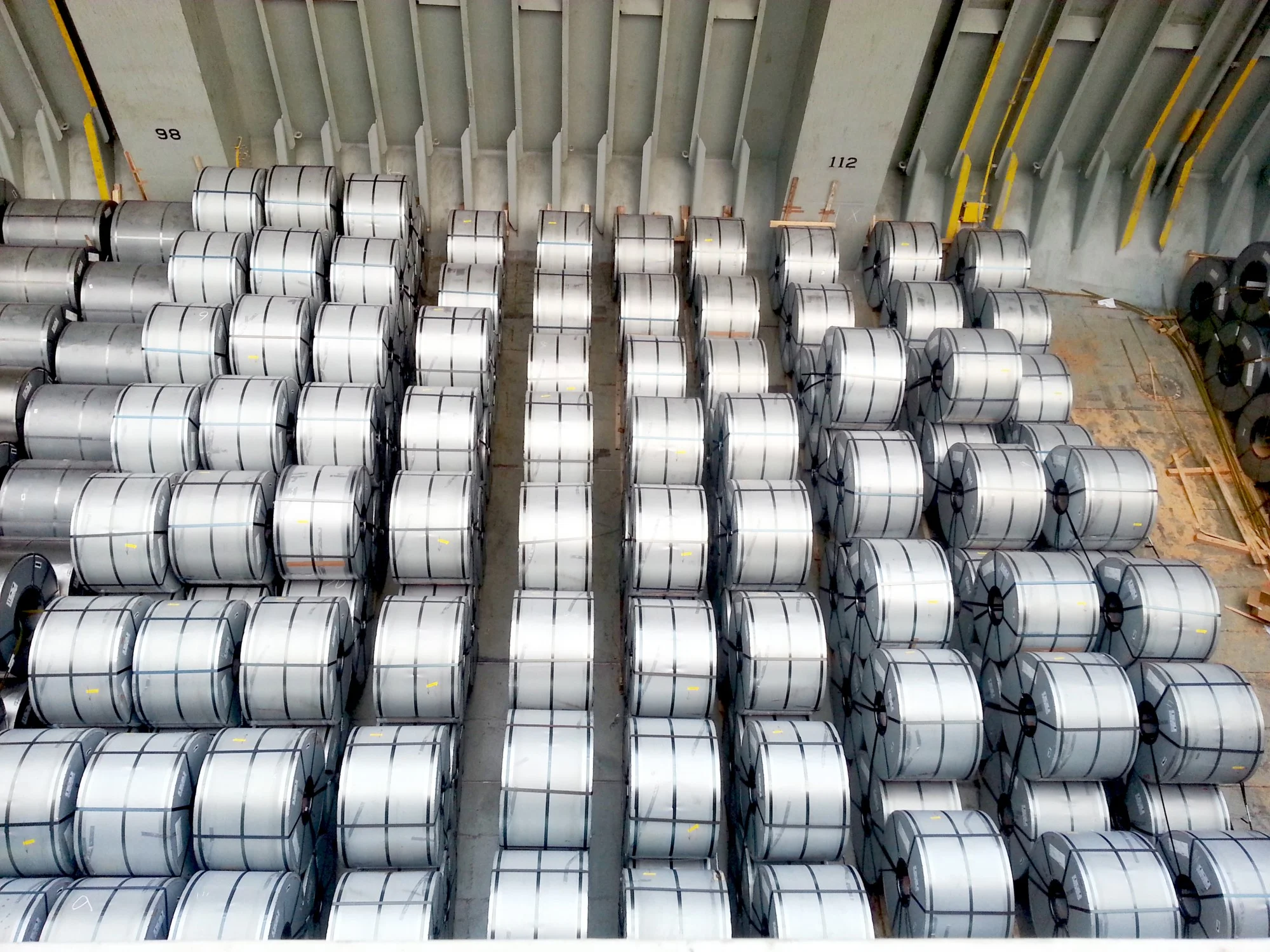 dreamstime_xxl_80249484 Steel Coils reduced.jpg