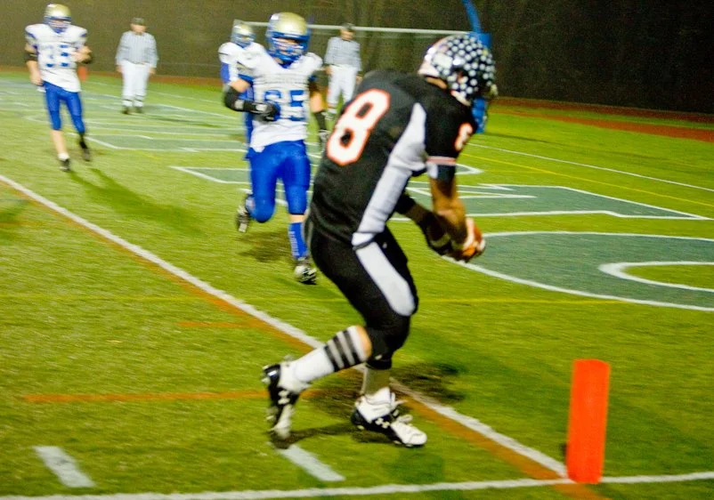 25_0_148_1Football_13.jpg