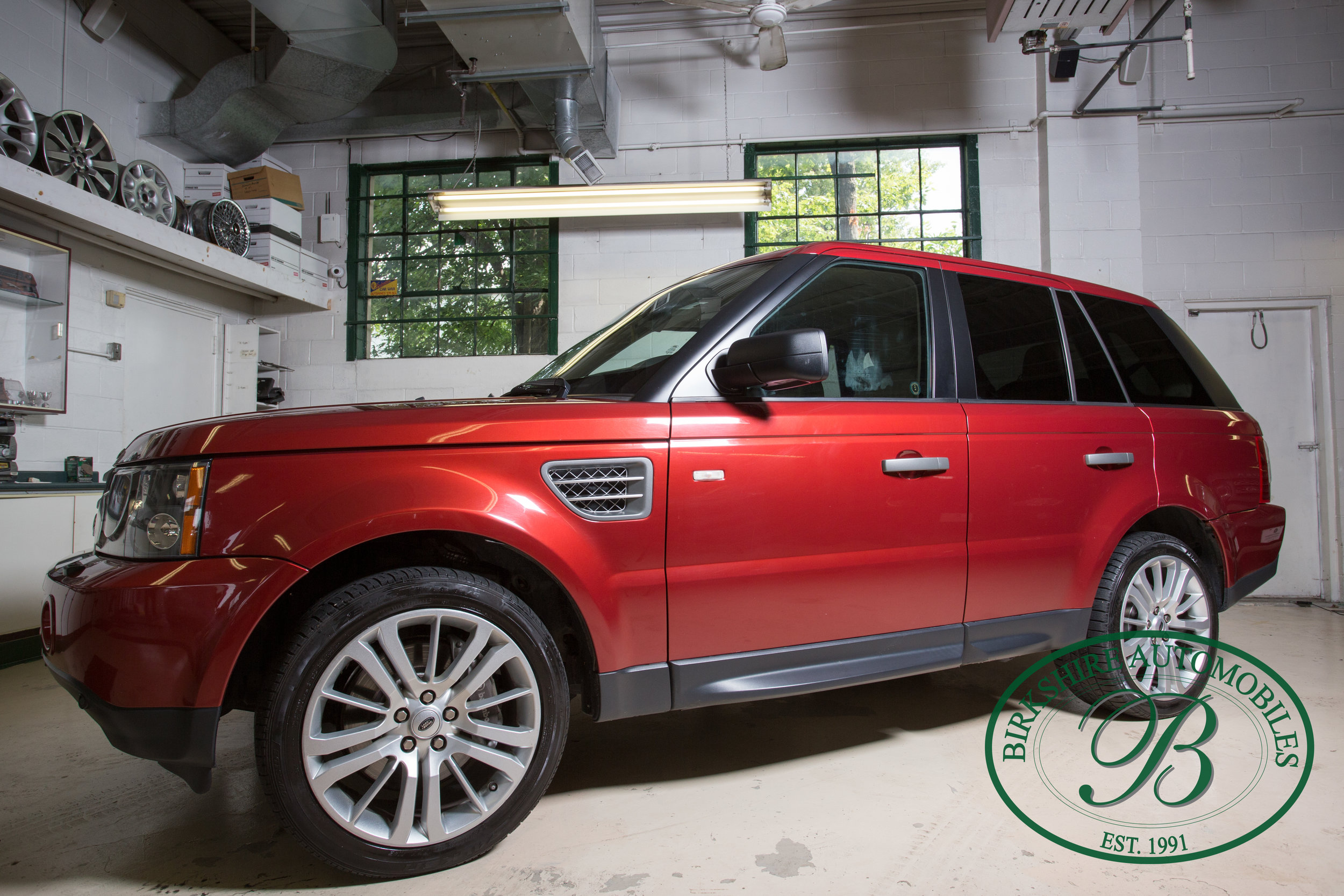 Birkshire Automobiles 2009 Range Rover Burgundy-48.jpg