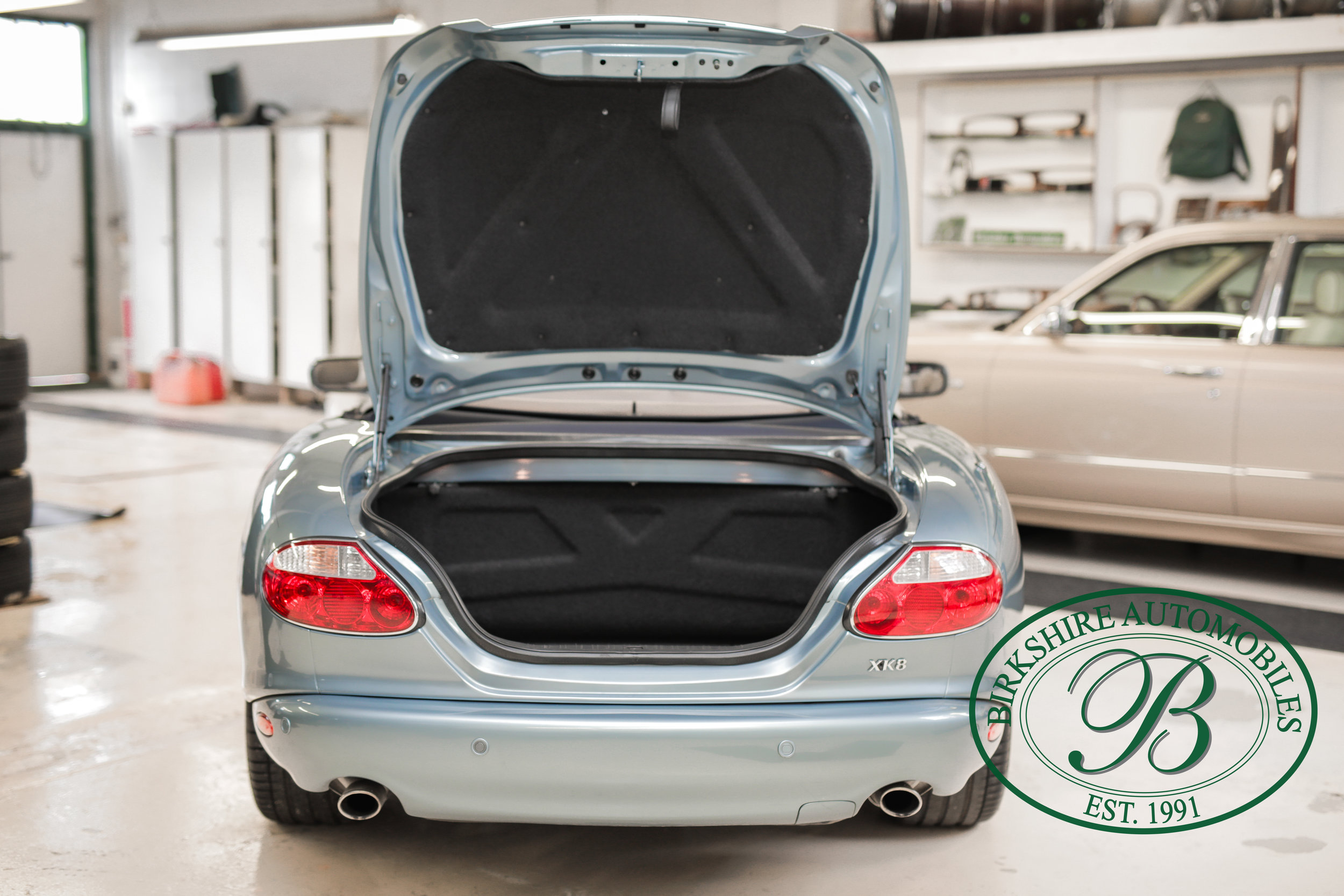 Birkshire 2002 Jaguar XK Convertible-31.jpg