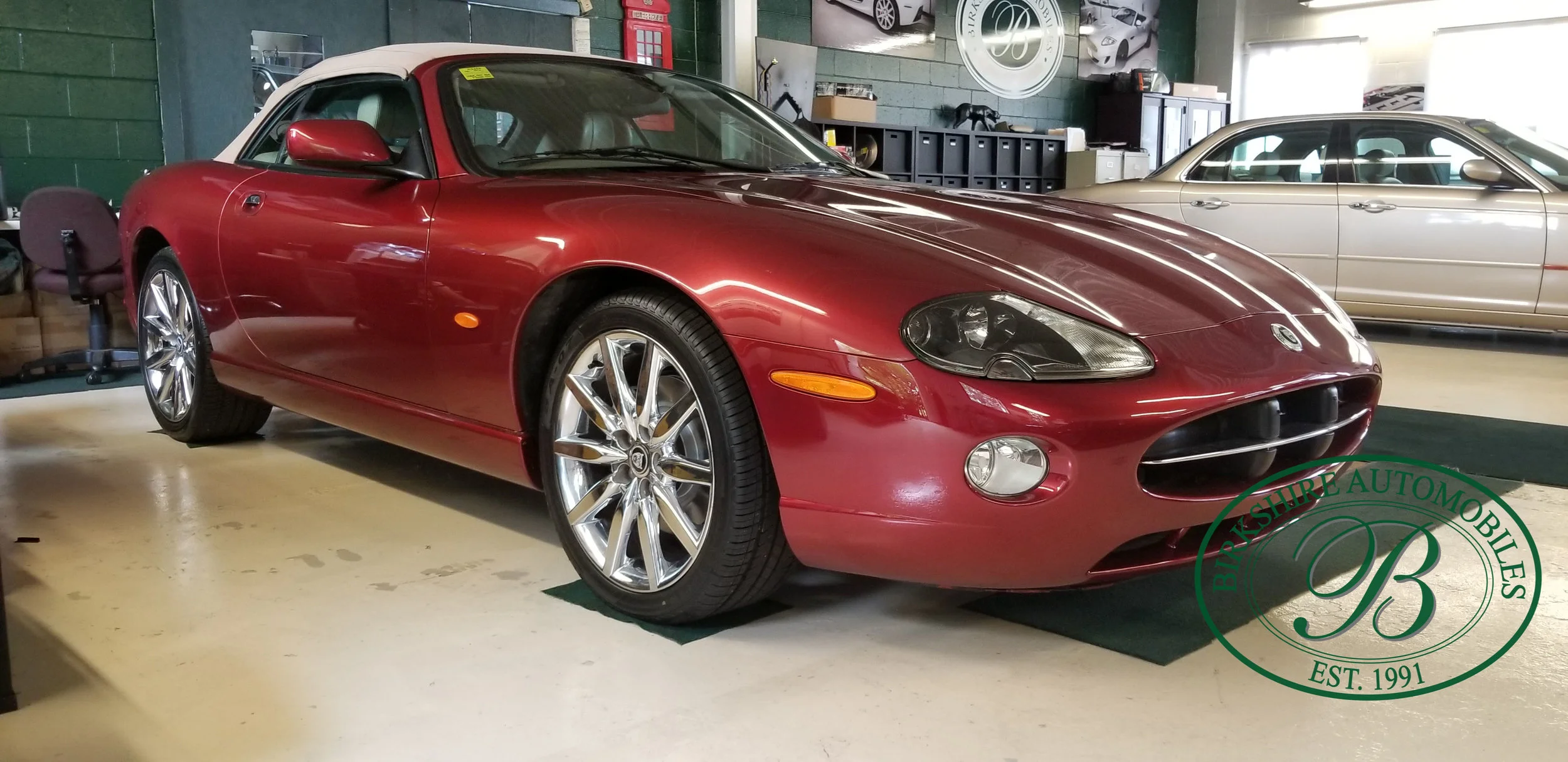 2006 Jaguar XK8 Convertible - Birkshire Automobiles Thornhill (57).jpg