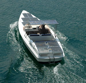 boats-solar-panel-flexible-33554-4836499.jpg