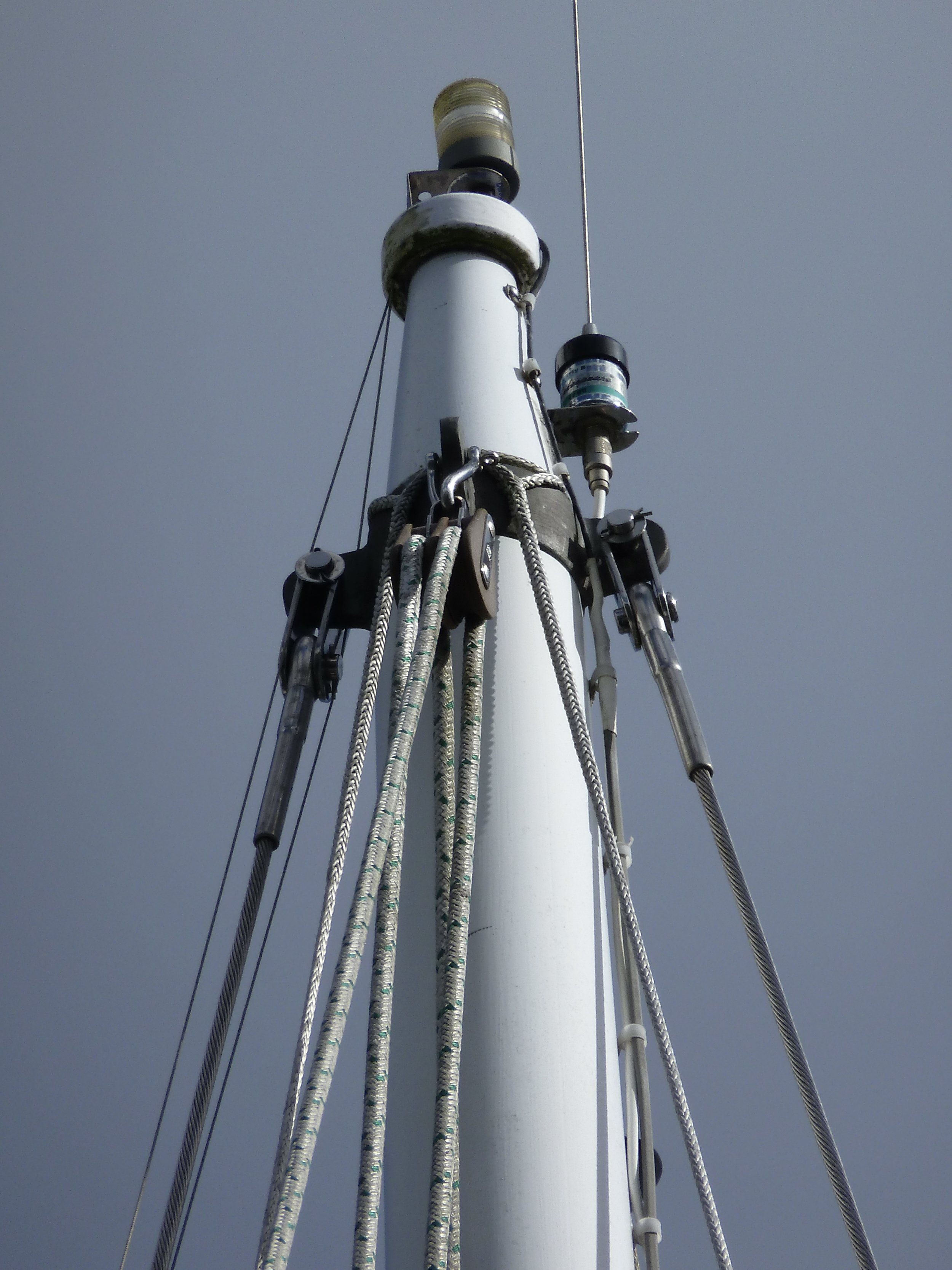 Main mast top