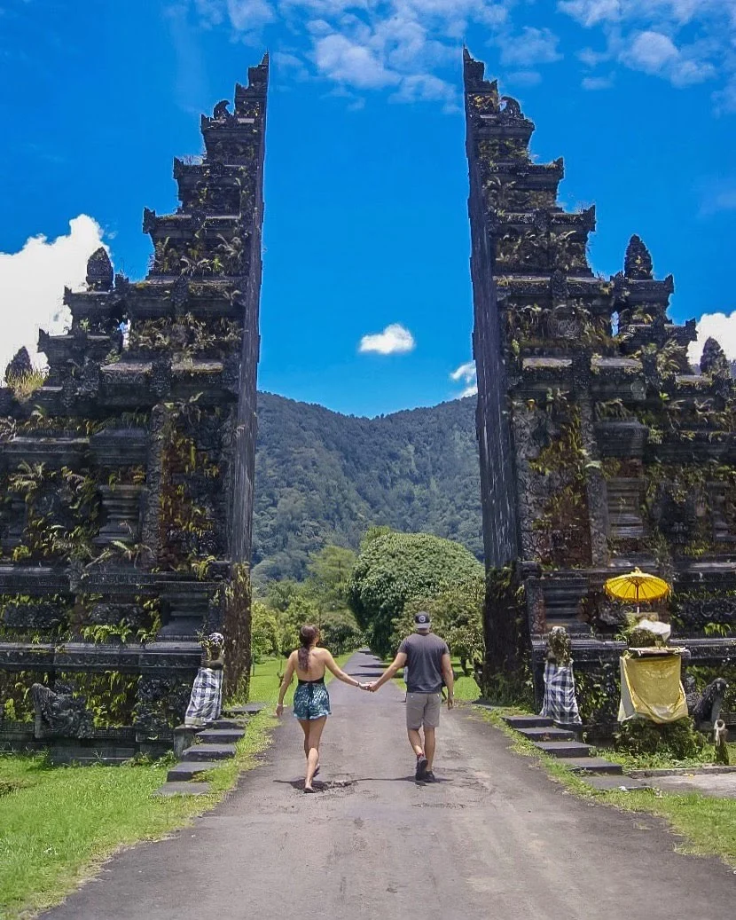 Handara Gates