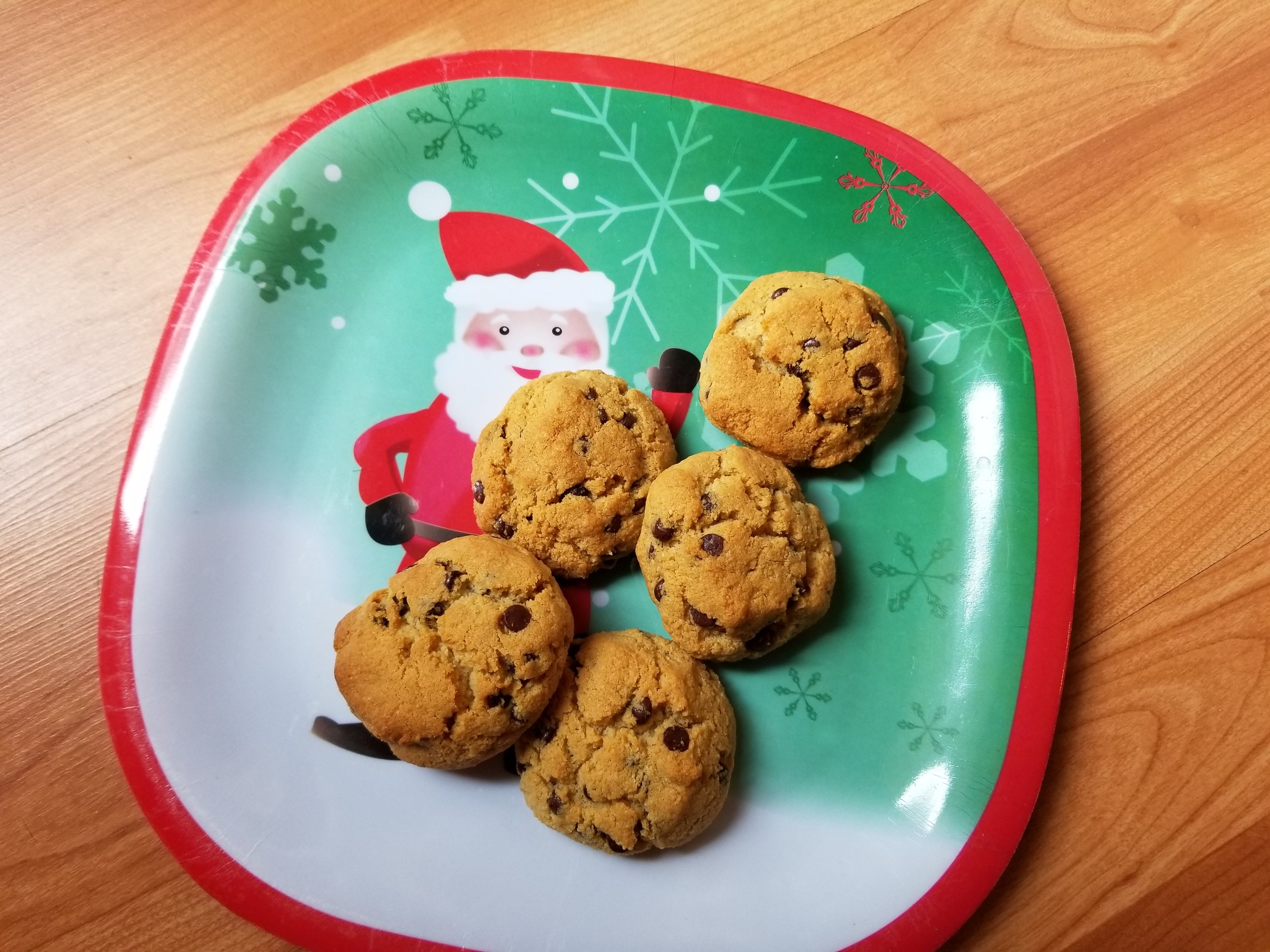 Paleo Chocolate Chip Cookies, paleo cookies, paleo desserts, holiday cookies