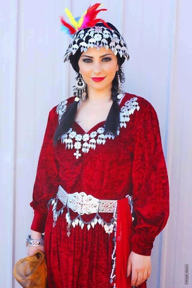 ancient assyrian clothing