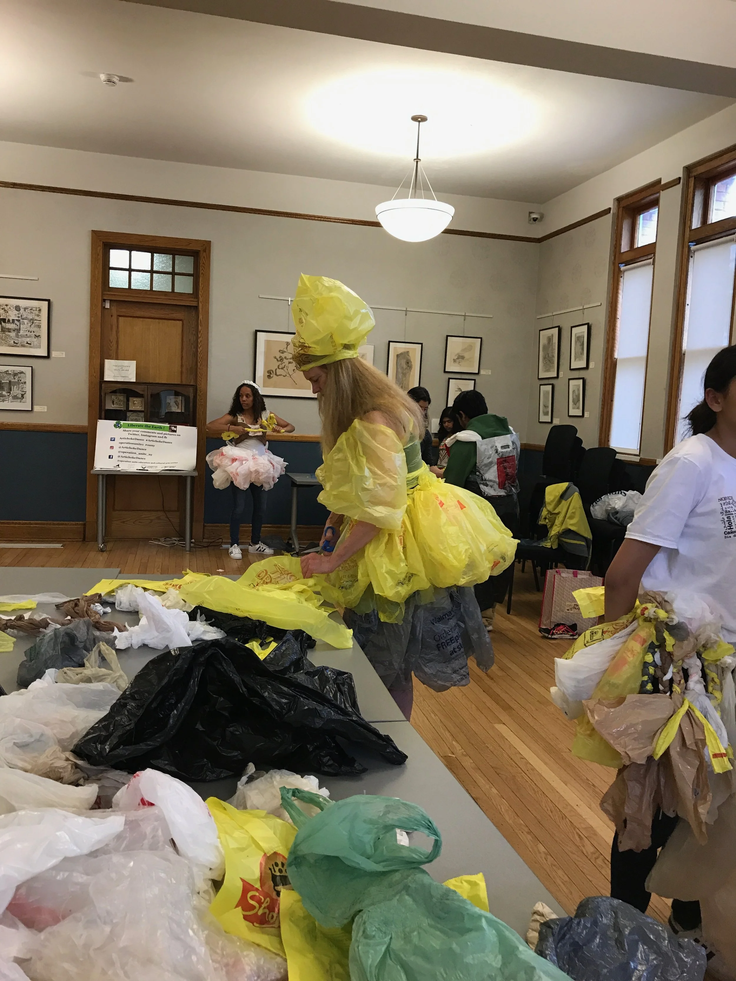 GOWANUS VISIONS: TRASHION WORKSHOP