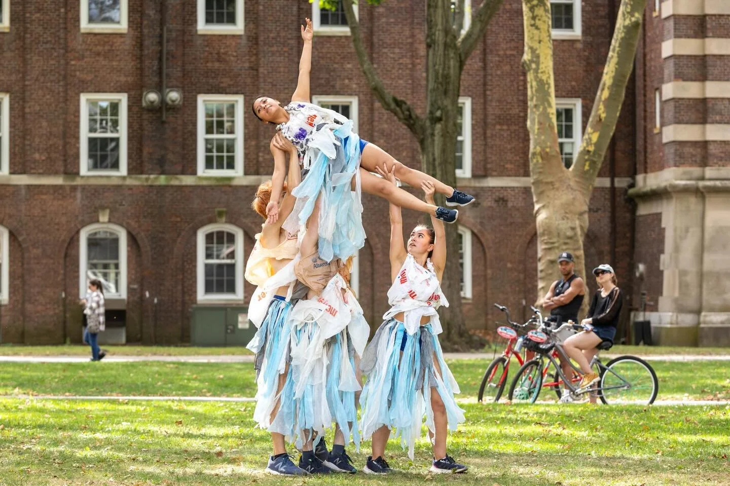 Applications are due TOMORROW, June 5th, for artists interested in proposing their work to be presented in the Eco-Arts Festival! 🌎

The Eco-Arts Festival is a free public festival in New York City showcasing the work of visual and performing artist