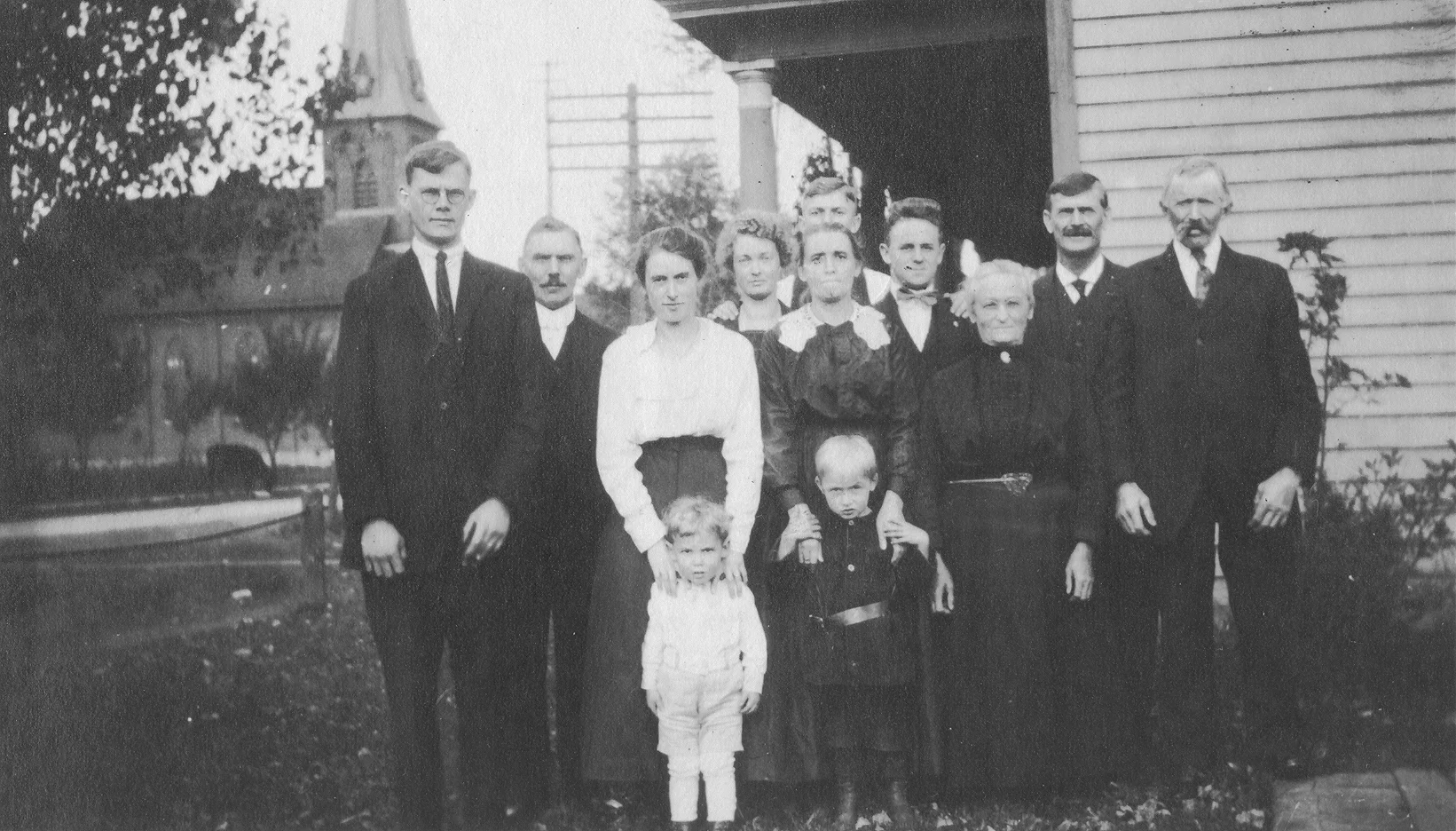 My dad's mother's family circa 1910 or so...
