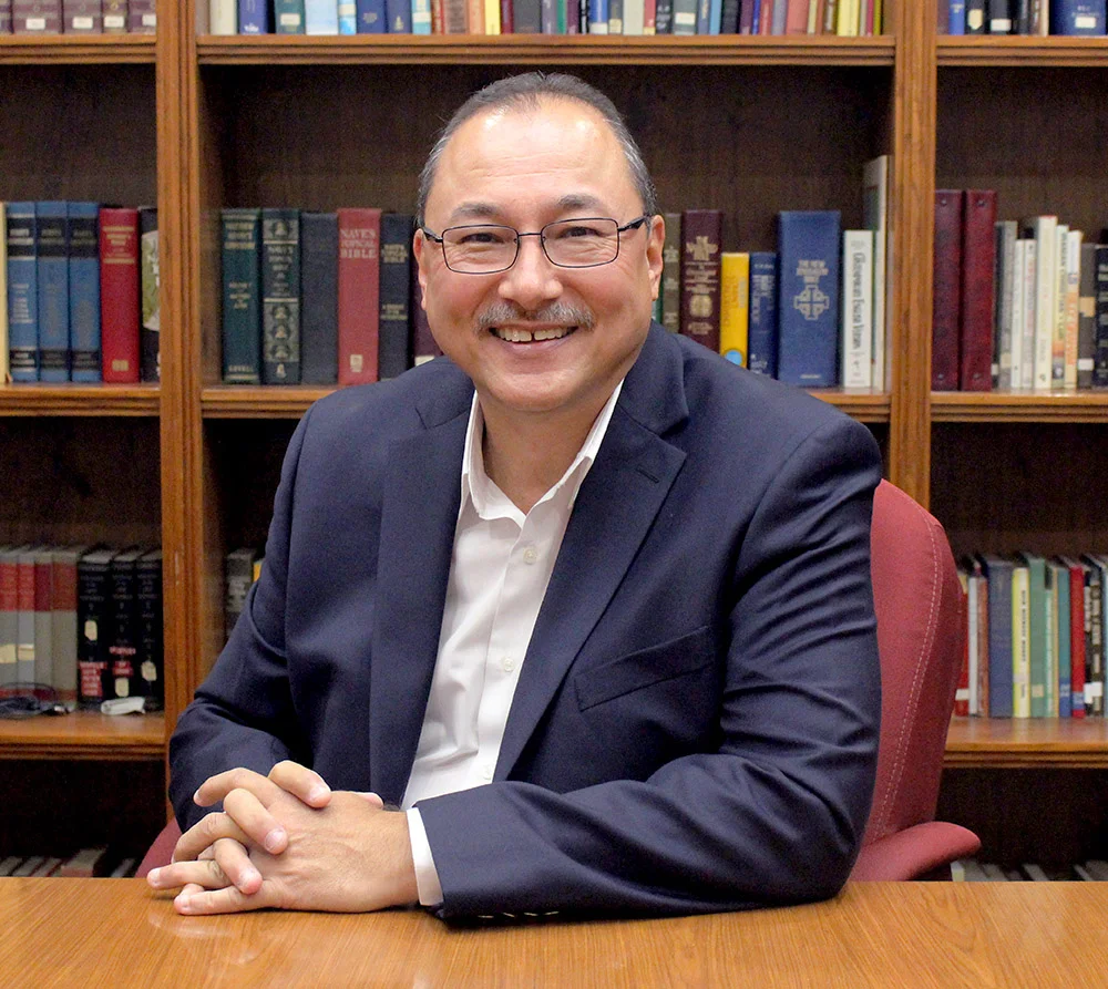 Jim Holway Ministro Principal/Misionero en Residencia