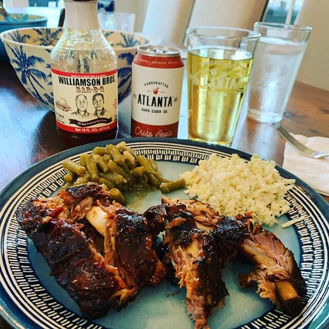 Fall off the bone Atlanta Hard Cider Crisp Apple braised baby back ribs, topped with  @williamsonbrosbarbq sauce. DID NOT DISAPPOINT! Happy Memorial Day! 🇺🇸 😋🍖🍎🍻