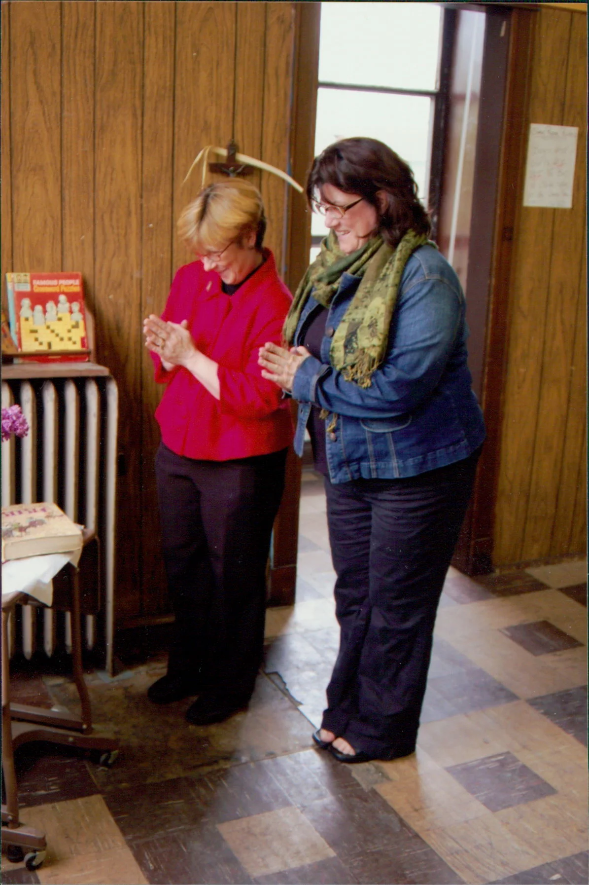 image0000250B.jpg