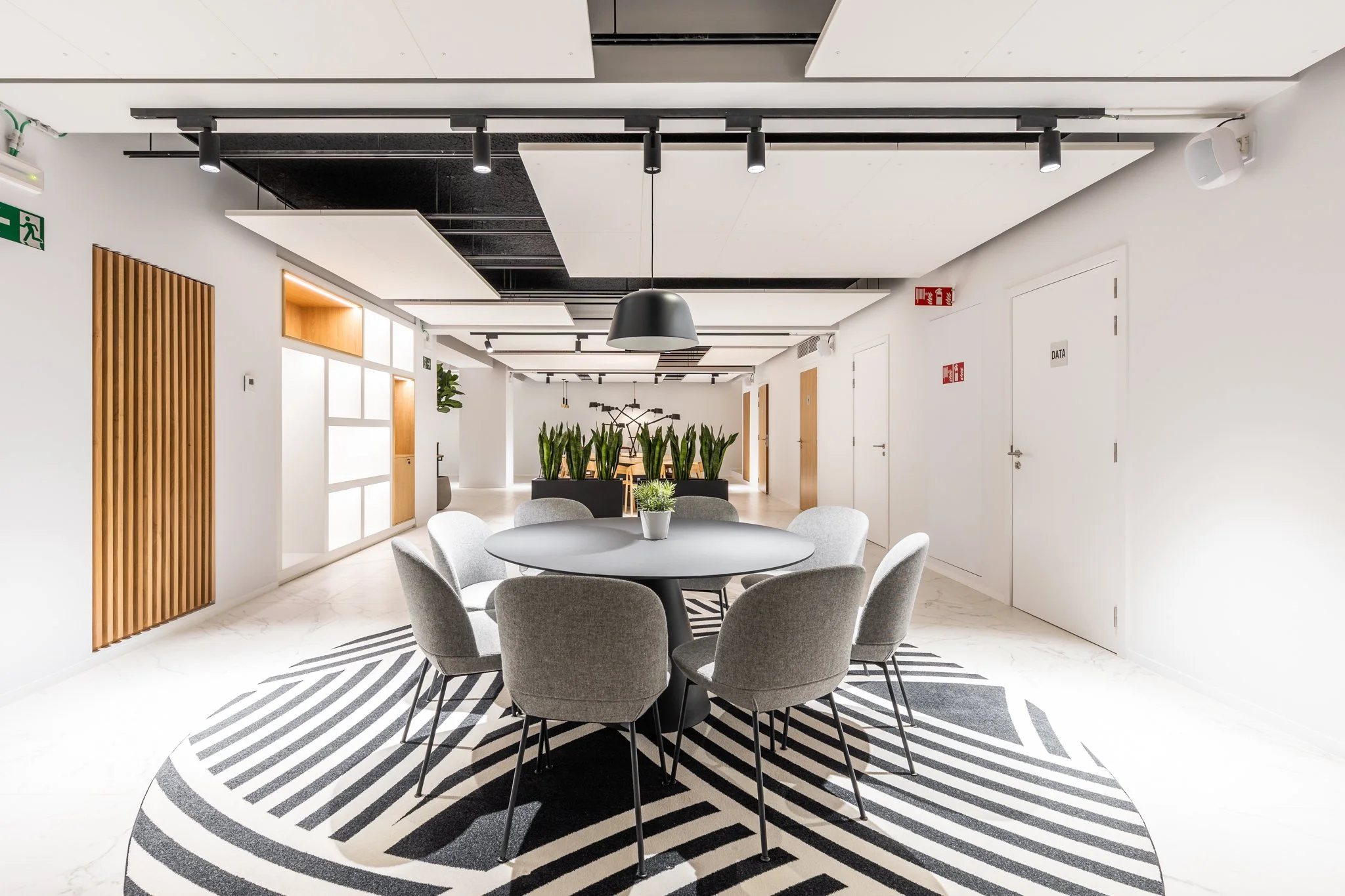 31 Central web-61.jpg