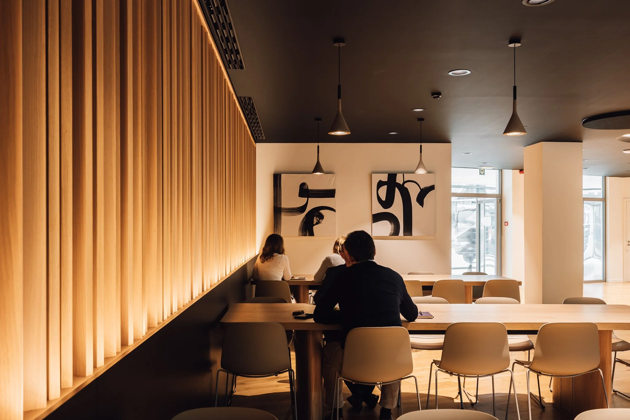 Airport Plaza int. 2nd Web-13.jpg