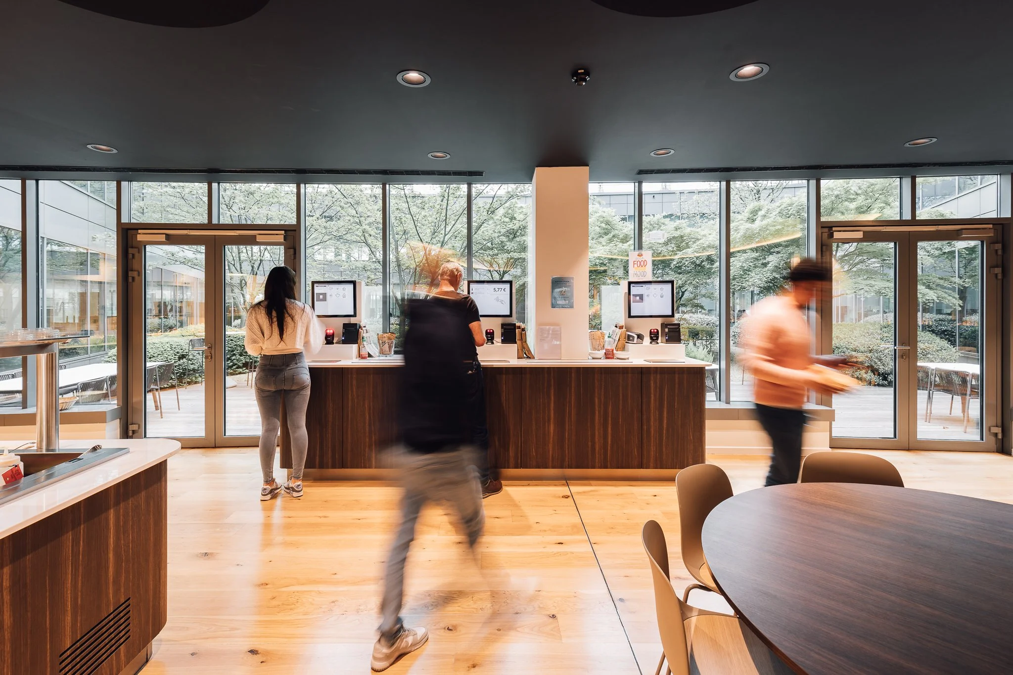 Airport Plaza int. 2nd Web-2.jpg