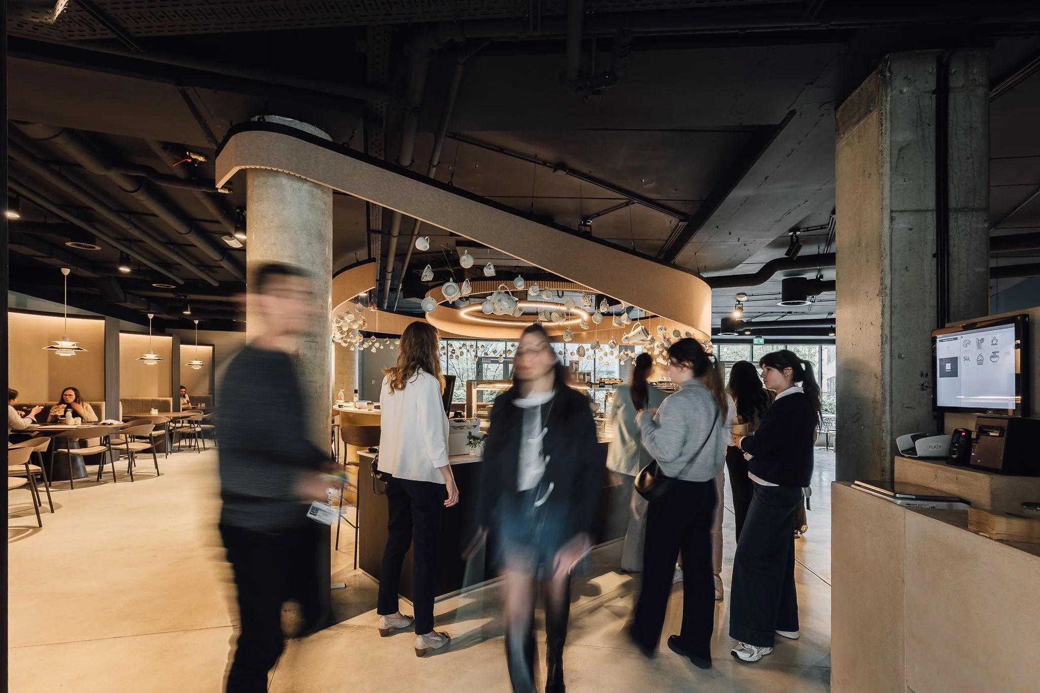 Airport Plaza int. 2nd Web-17.jpg