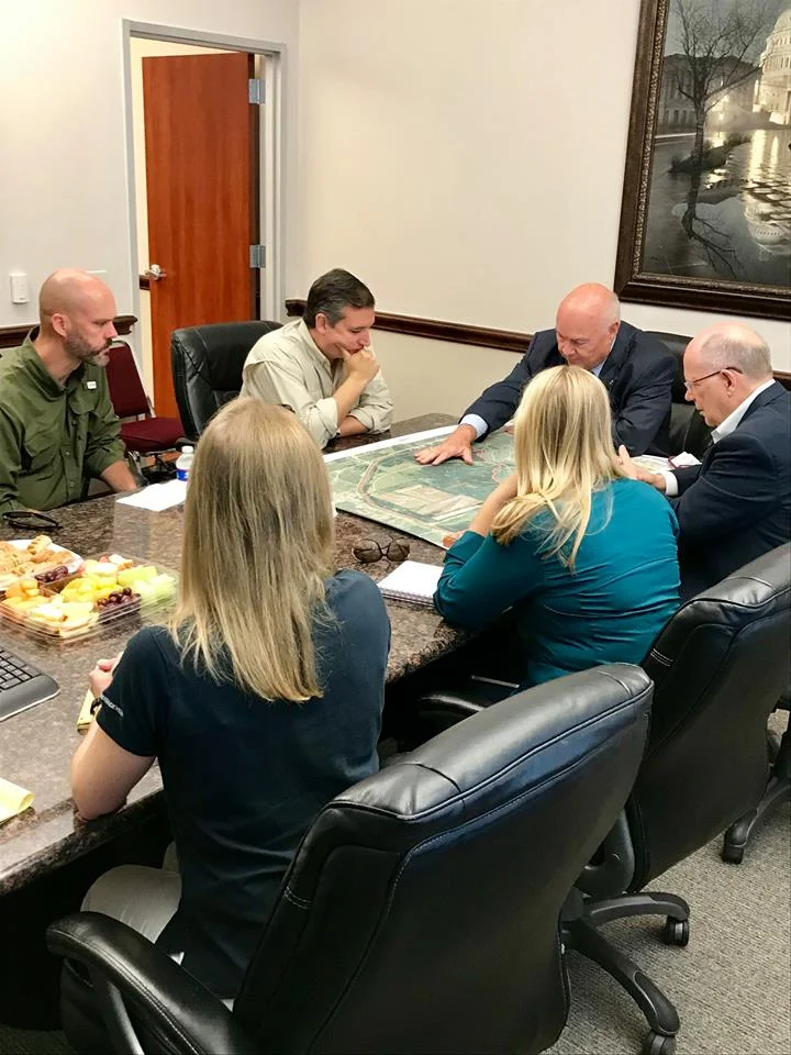 Fort Bend County Judge Hebert & Commissioner Meyers visit with Senator Ted Cruz before taking a tour of the areas impacted by Harvey. 