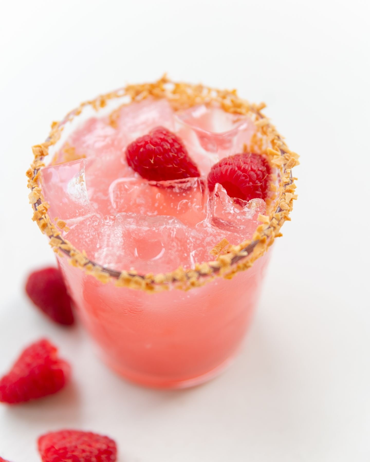 Our Cinco Margarita Series is BACK!

These delicious margaritas are available all month long! Which do you want to try?

🥥 RASPBERRY COCONUT
Coraz&oacute;n Silver, coconut, raspberry, lime, toasted coconut flake rim
🌿 VERANO VERDE
Coraz&oacute;n Si