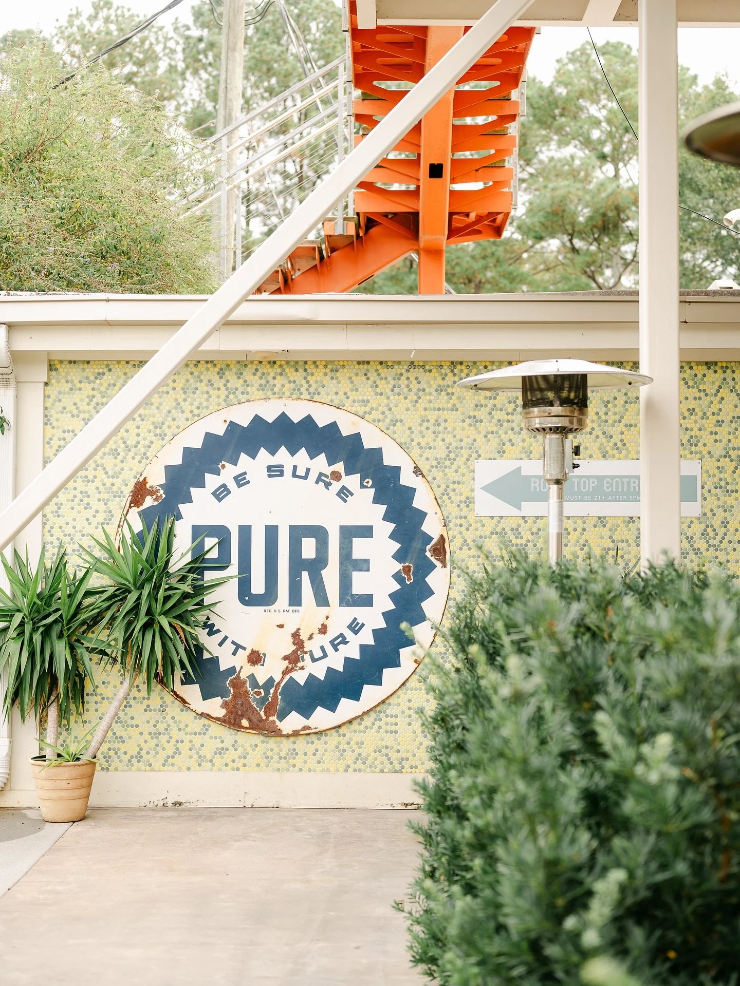 If it&rsquo;s this nice out on a Friday, you have to be sippin&rsquo; a margarita on our patio&hellip; it&rsquo;s basically a rule!😉🍋&zwj;🟩